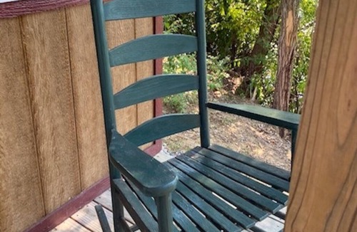 Hamersville Cabin | Tom & Jerri's Rustic Cabin located on the lake