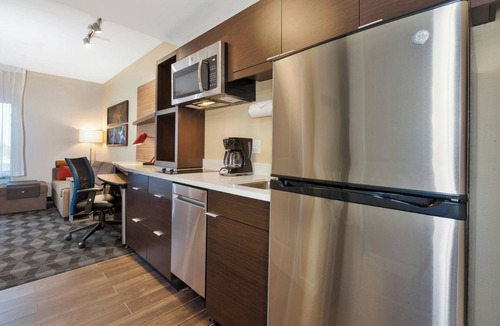 Grand Rapids Hotel | TownePlace Suites by Marriott Grand Rapids Airport Southeast