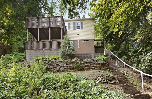 Holland House | Tranquil Lake house on Hamilton Reservoir. Sleeps 7 comfortably