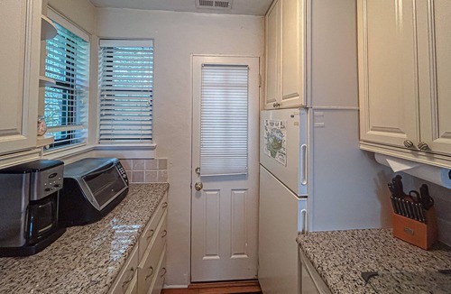 Lake Junaluska Cottage | Tranquil Lake Junaluska cottage: serene views, modern comforts, adventure