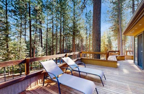 Black Butte Ranch House | Tree-lined home with private hot tub 7 pools 14 tennis courts golf gym AC