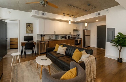 Five Points South Apartment | Trendy 3BR/3BA City Apt– Pool+Ping Pong *Room Only