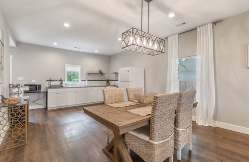 Tulsa House | Tulsa Boho Bungalow | King Bed Near Dtwn EXPO TU