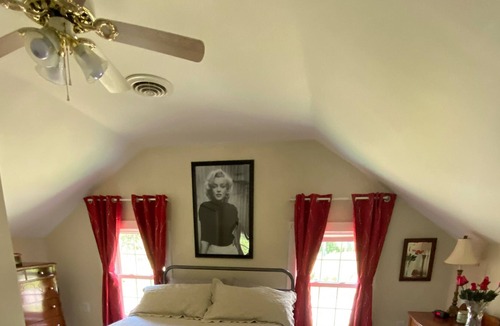 Arnot House | Turn of the Century Farmhouse- 6 miles from Wellsboro