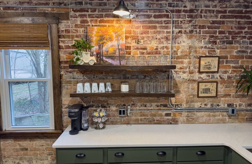 Bourbon House | Twin Bricks Railhouse near Route 66