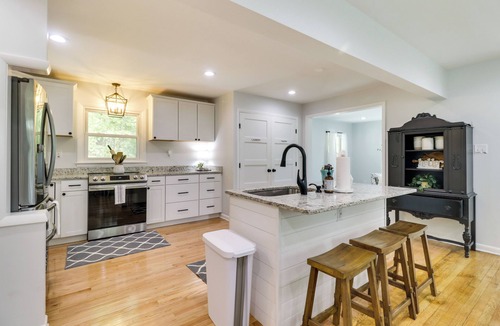 Afton Cottage | Two charming cottages on one private lot—perfect for groups.