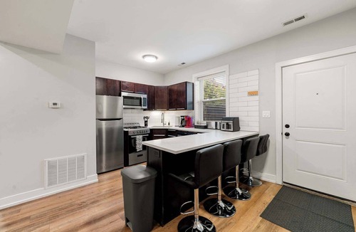 Heart of Chicago Apartment | Two Spacious Chicago Apartments for Group Getaway
