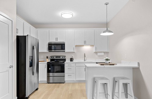 Orange Prairie Apartment | Unit 204 at Summershade