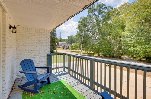 Talladega Apartment | Updated Rental ~ 14 Mi to Talladega Superspeedway!