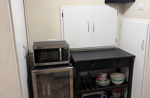The Bowl of Edmonds Apartment | View 1-bedroom apartment. Walking distance to Downtown Edmonds.