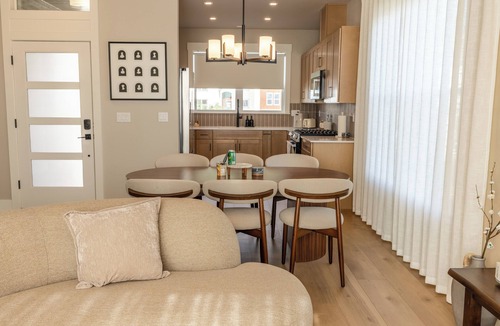 Beaverton House | “Wabi‑Sabi Japandi Home Mt. Hood View 3BR/2.5BA 12 Min to Nike & Intel”