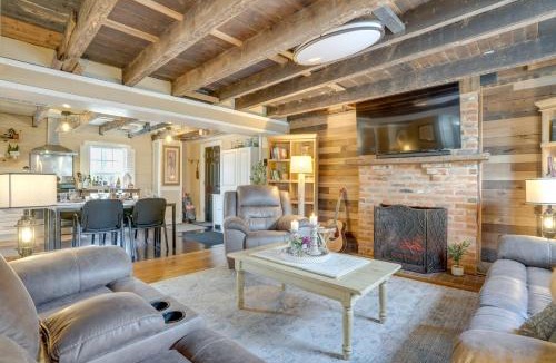 Falmouth House | Walk to Beach: Historical Fredericksburg Home