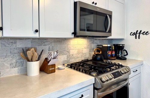 Clear Lake House | Walk to Lake, Downtown & Surf - Rare 2BR & 2BA Home