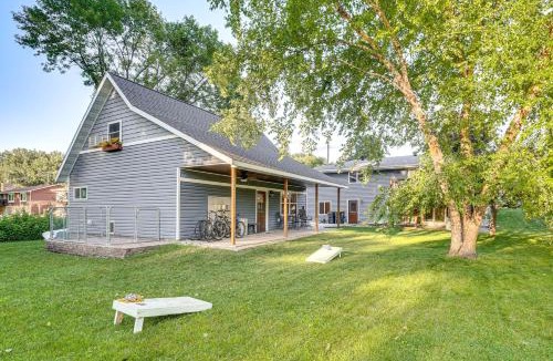 Mankato House | Walk to Spring Lake w/Waterpark: Family Retreat!