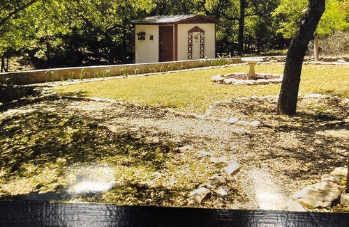 May House | Walking distance to Lake Brownwood! Wildlife come right up to the deck!