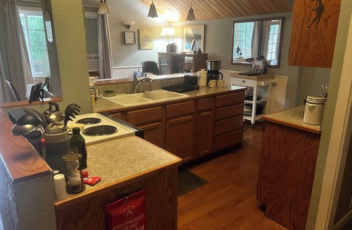 Washougal Apartment | Washougal River Front Apt. Pets OK Close to Columbia Gorge, close to PDX
