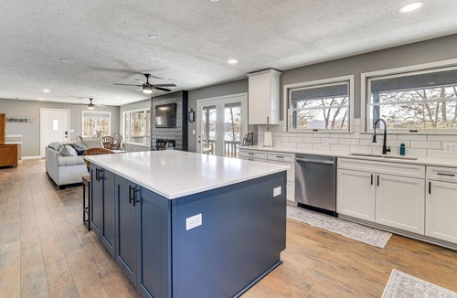 Shell Knob House | Waterfront Deck, Shell Knob Gem on Table Rock!