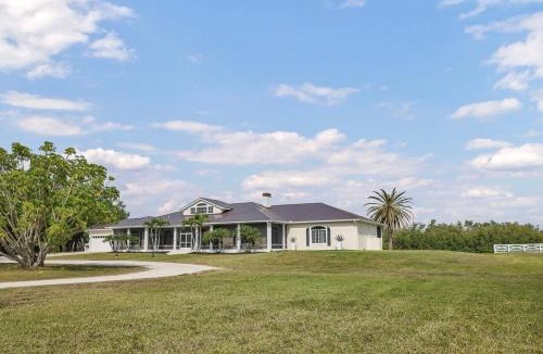Punta Gorda House | Waterfront luxury estate