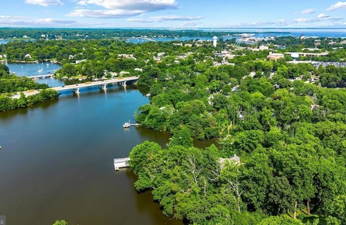 Annapolis House | Waterfront mid-century home