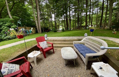 Plymouth Apartment | Waterfront Quiet Retreat, Plymouth, Pet Paradise, Private Beach, Sleeps 4