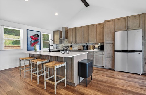 Dixie - Berryhill House | Waterfront + Sunset + Dock Views and Lake Wylie
