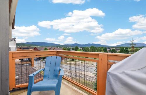 Fraser Apartment | Waterside West D301