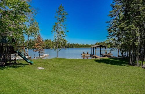 Eagle River House | Whispering Pines Lodge: 11 Bedroom