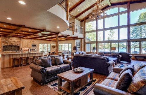 Eagle River House | Whispering Pines Lodge: 11 Bedroom