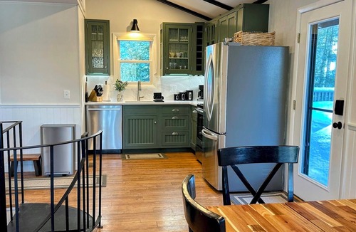 Newbury House | Whispering Pines - Your Stylish Nature Retreat
