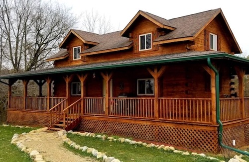 Waterville Cabin | Whitetail Ridge Cabin w/Hot Tub and Swimming Pond