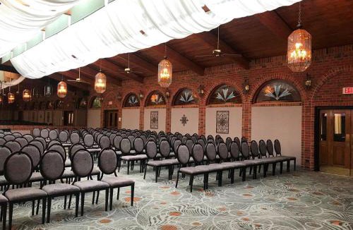 Countryside Hotel | William Tell Hotel MOD Collection by Sonesta