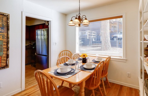 Williams Cottage | Williams Cottage w/Patios & Grill Near Route 66