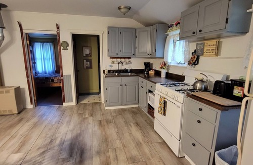 Northfield Cottage | Willow Cottage - A Great Getaway for a Group or Family