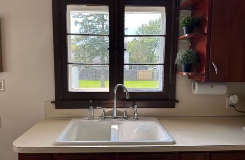 Little Chute House | Wilson Street Home- Corporate Rental
