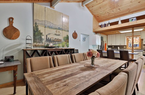 Killington House | Winding Way Chalet: Large Family Ski Home with Amazing Amenities! Hot Tub.
