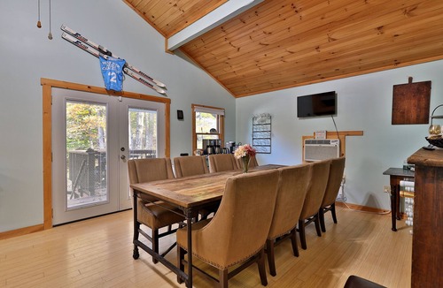 Killington House | Winding Way Chalet: Large Family Ski Home with Amazing Amenities! Hot Tub.