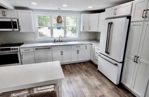 Alton Bay Cottage | Windswept Cottage: A Lake Winnipesaukee Waterfront