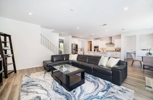 Winchester House | Wine Country | Pool. Spa. Game Room. Fire Pit. BBQ