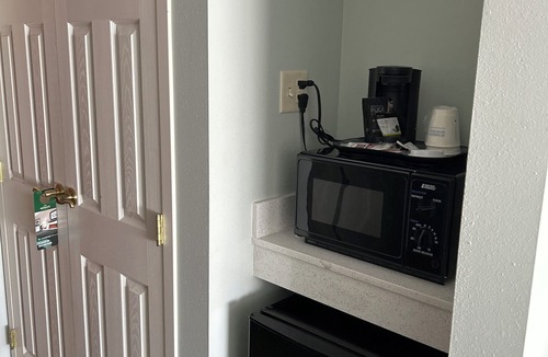 Ashwaubenon Hotel | Wingate by Wyndham Green Bay/Airport