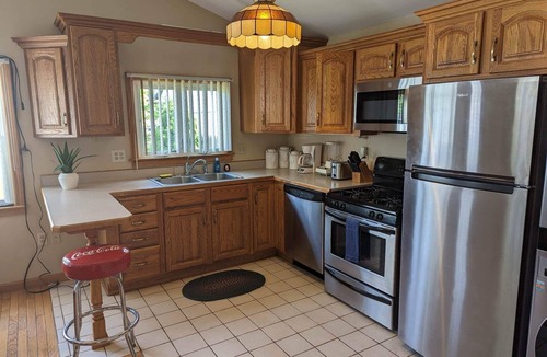 Winnisquam Cabin | Winnisquam Cozy Cabin w-Sandy Beach & Boat Dock