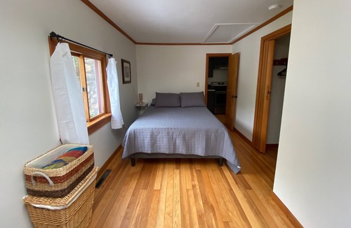 Wolfeboro House | Wolfeboro: lakehouse & separate guest house on Lake Winnipesaukee. Sleeps 8
