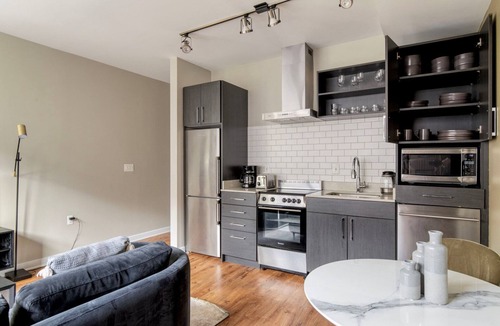 Mount Vernon Triangle Apartment | Wonderful Mount Vernon 1BR w/Pet Washing & Bike Storage, by Blueground