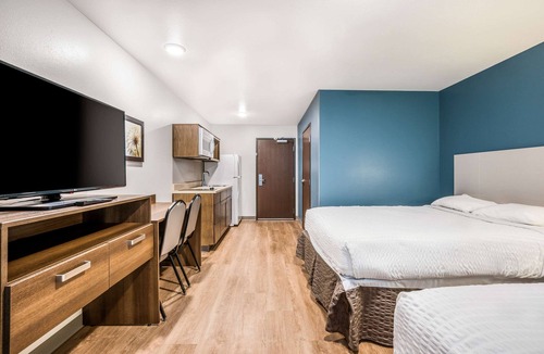 Elgin Hotel | WoodSpring Suites Elgin - Chicago