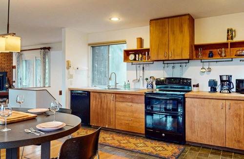 Woodstock Cabin | Woodstock Hillside Hideaway | Green Mountain Views