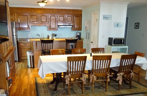 Eatonton House | WOW views of Oconee! Private Dock! Hot-tub! Firepit! Canoe! PetsOK!