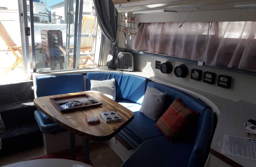 Fox Point Boat Rental | Yacht rental Downtown Providence