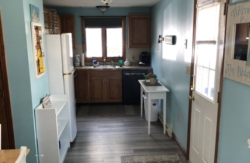 York Beach House | Year round beach house 5 minute walk to beach with all the comforts of home.