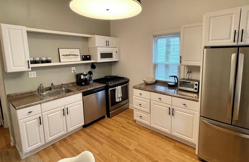 Hyde Square Condo | Your cozy home away from home, close to subway and downtown Boston