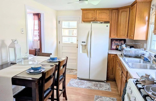 Hartford House | Your Hartford Home Base – Flexible 3BR+Office Near Hospitals