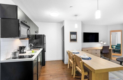 East Congress Hotel | Your Home Away From Home! Short Drive to McKinney Falls State Park, Pet-Friendly